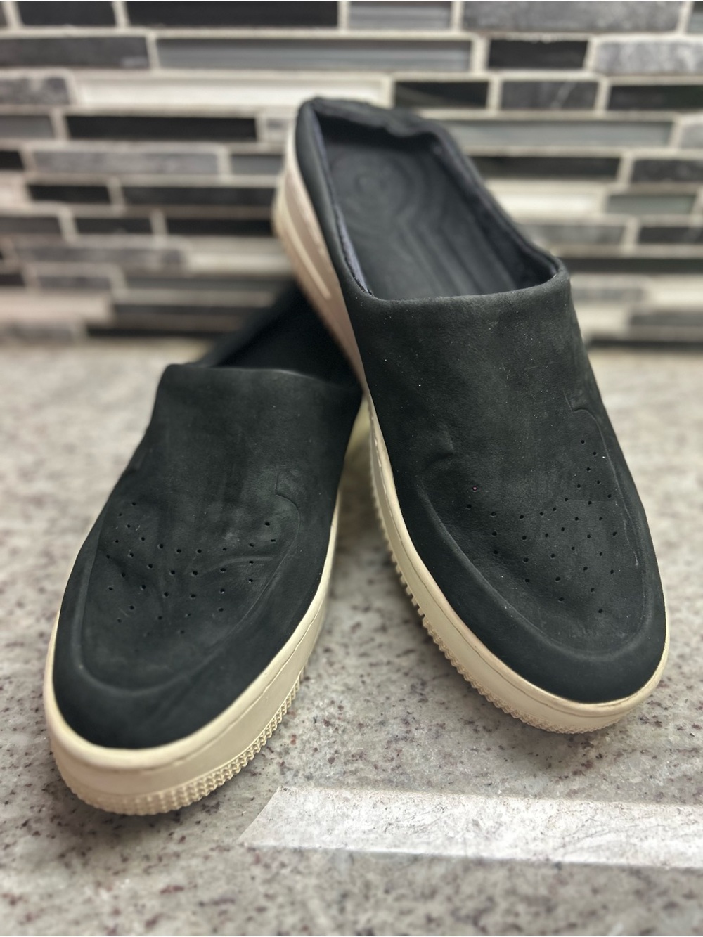 Nike Air Force 1 Lover Xx women’s Slip-On Leather Loafers in black size 10(42)